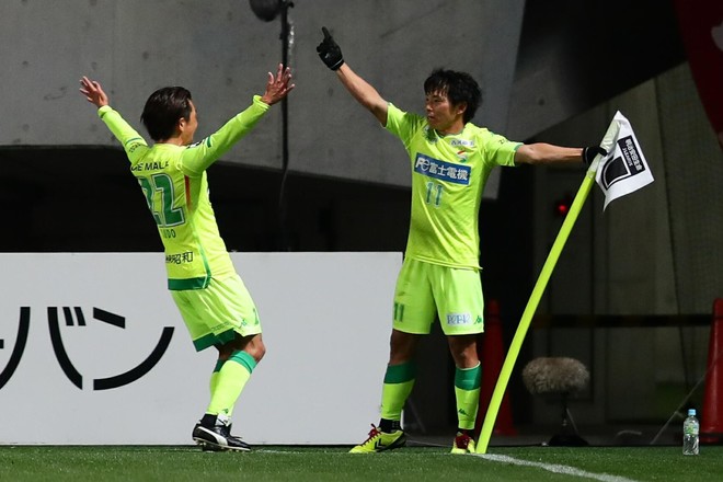 千葉での得点は18年ぶり 佐藤寿人がｊ２首位の琉球から復帰後初ゴールをゲット サッカーダイジェストweb