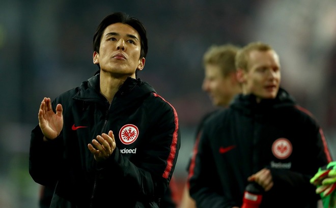 衰えの兆候などいっさいない 長谷部誠を海外メディアの名物記者が大絶賛 サッカーダイジェストweb 衰えの兆候などいっさいない 長谷部誠を海外メディアの名物記者が大絶賛 サッカーダイジェストweb