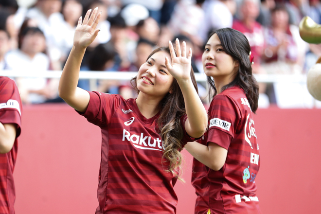 ヴィッセル神戸photo サポーターと一丸となって戦う ヴィッセルセレイア の美女たち サッカーダイジェストweb ヴィッセル神戸photo サポーターと一丸となって戦う ヴィッセルセレイア の美女たち サッカーダイジェストweb