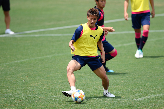 柿谷曜一朗 Photo ブラボー コーチ陣も脱帽のトラップ連発 キレのある動きを披露 サッカーダイジェストweb 柿谷曜一朗 Photo ブラボー コーチ陣も脱帽のトラップ連発 キレのある動きを披露 サッカーダイジェストweb