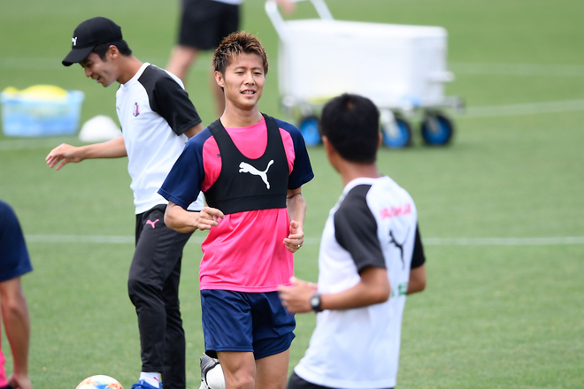柿谷曜一朗 Photo ブラボー コーチ陣も脱帽のトラップ連発 キレのある動きを披露 サッカーダイジェストweb 柿谷曜一朗 Photo ブラボー コーチ陣も脱帽のトラップ連発 キレのある動きを披露 サッカーダイジェストweb