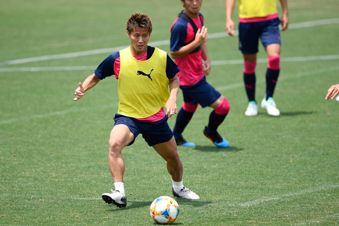 柿谷曜一朗 Photo ブラボー コーチ陣も脱帽のトラップ連発 キレのある動きを披露 サッカーダイジェストweb 柿谷曜一朗 Photo ブラボー コーチ陣も脱帽のトラップ連発 キレのある動きを披露 サッカーダイジェストweb