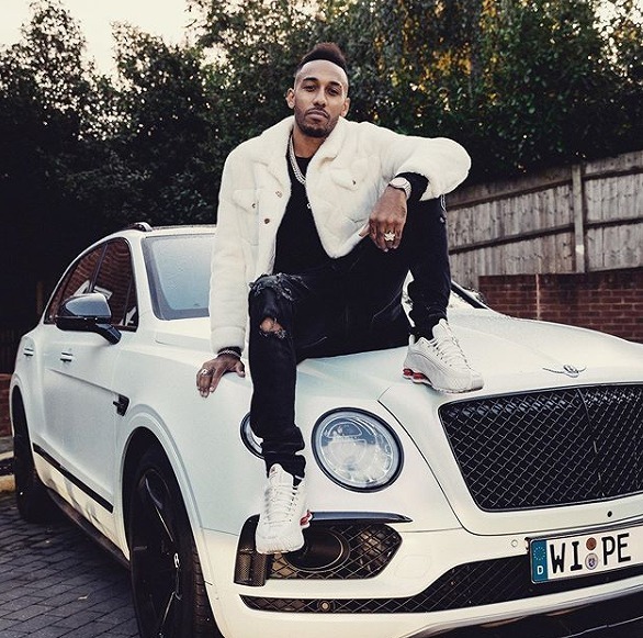 Photos 超豪華なスーパーカーばかり アーセナルの絶対エース オーバメヤンの愛車コレクションを一挙公開 サッカーダイジェストweb