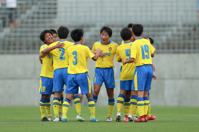 インターハイ予選 埼玉 西武台3 2聖望学園 一時は同点に追いつかれるも西武台9番谷がハットトリックで全国へ サッカーダイジェストweb インターハイ予選 埼玉 西武台3 2聖望学園 一時は同点に追いつかれるも西武台9番谷がハットトリックで全国へ サッカーダイジェストweb