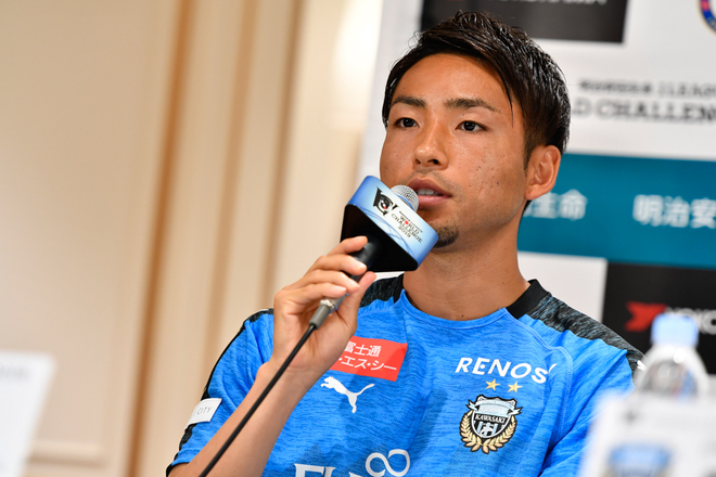 Jリーグワールドチャレンジ2019川崎 チェルシー ランパード監督 率いる新チェルシーが来日 到着直後の会見で笑顔を見せた新監督と 新加入選手 川崎の小林悠は限定ユニフォームを身に纏い登場 サッカーダイジェストweb Jリーグワールドチャレンジ2019川崎 チェルシー ランパード監督 率いる新チェルシーが来日 到着直後の会見で笑顔を見せた新監督と 新加入選手 川崎の小林悠は限定ユニフォームを身に纏い登場 サッカーダイジェストweb