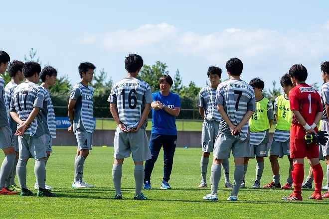 ベースは00年初頭のジュビロ磐田 秋田u 18を率いる熊林親吾は初の全国舞台へどう挑むのか サッカーダイジェストweb