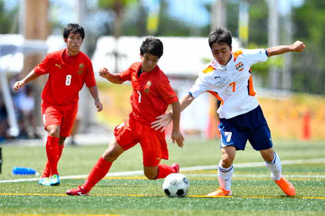 インターハイ２０１９ Photo 神村学園３ ２國學院久我山 美しい崩しから決勝点 国学院久我山の終盤の猛攻を凌いだ神村学園が２回戦進出 サッカー ダイジェストweb