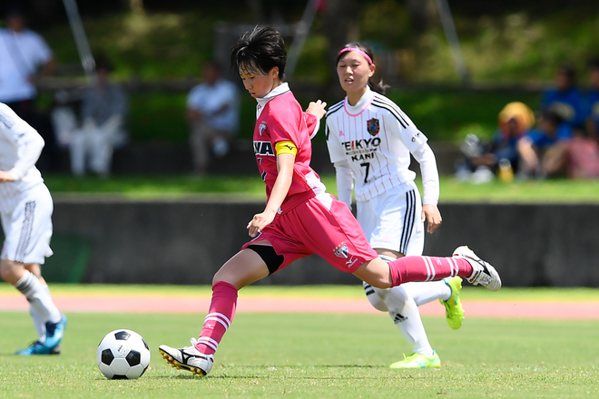 聖和学園fw １１番 櫻庭琴乃 Mf ７番 宮田あすか Photo 攻撃を支えるw大黒柱 チームの心臓とゴールハンターをピックアップ サッカー ダイジェストweb