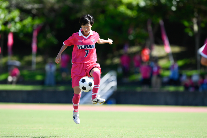 聖和学園fw 11番 櫻庭琴乃 Mf 7番 宮田あすか Photo 攻撃を支えるw大黒柱 チームの心臓とゴールハンターをピックアップ サッカー ダイジェストweb 聖和学園fw 11番 櫻庭琴乃 Mf 7番 宮田あすか Photo 攻撃を支えるw大黒柱 チームの心臓とゴールハンターをピックアップ サッカー ダイジェストweb