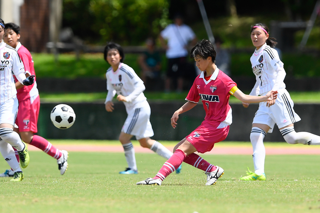 聖和学園fw 11番 櫻庭琴乃 Mf 7番 宮田あすか Photo 攻撃を支えるw大黒柱 チームの心臓とゴールハンターをピックアップ サッカー ダイジェストweb 聖和学園fw 11番 櫻庭琴乃 Mf 7番 宮田あすか Photo 攻撃を支えるw大黒柱 チームの心臓とゴールハンターをピックアップ サッカー ダイジェストweb