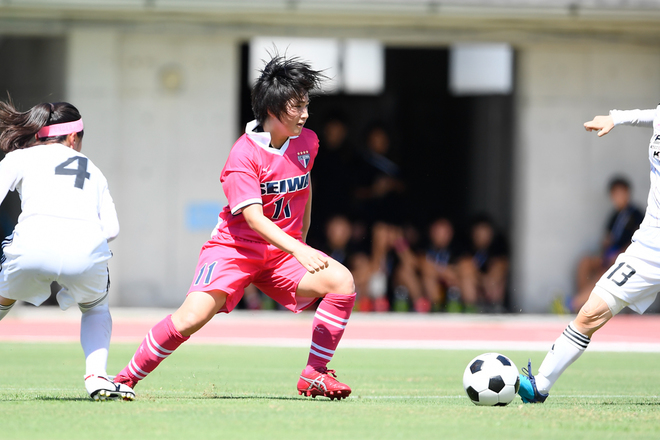 聖和学園fw 11番 櫻庭琴乃 Mf 7番 宮田あすか Photo 攻撃を支えるw大黒柱 チームの心臓とゴールハンターをピックアップ サッカー ダイジェストweb 聖和学園fw 11番 櫻庭琴乃 Mf 7番 宮田あすか Photo 攻撃を支えるw大黒柱 チームの心臓とゴールハンターをピックアップ サッカー ダイジェストweb