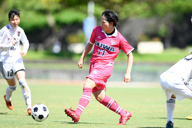 聖和学園fw 11番 櫻庭琴乃 Mf 7番 宮田あすか Photo 攻撃を支えるw大黒柱 チームの心臓とゴールハンターをピックアップ サッカー ダイジェストweb 聖和学園fw 11番 櫻庭琴乃 Mf 7番 宮田あすか Photo 攻撃を支えるw大黒柱 チームの心臓とゴールハンターをピックアップ サッカー ダイジェストweb