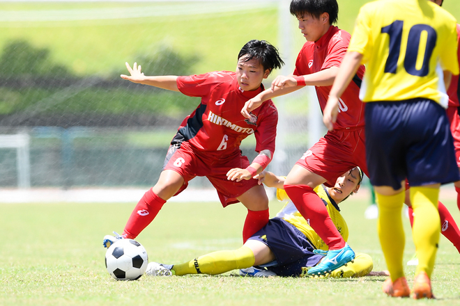 日ノ本学園mf ６番 上田佳奈 Fw １０番 古賀花野 Photo チームを支えるダイナモ Fwへのコンバートで覚醒した点取り屋の厳選photo サッカーダイジェストweb