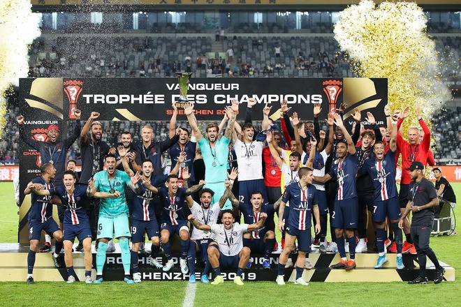 ネイマールが赤っ恥を 弟分 エムバペに優勝セレモニーの輪から締め出される サッカーダイジェストweb ネイマールが赤っ恥を 弟分 エムバペに優勝セレモニーの輪から締め出される サッカーダイジェストweb