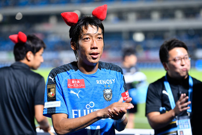 川崎フロンターレ Photo けんけつちゃんのカチューシャをつけ笑顔の川崎イレブン サッカーダイジェストweb