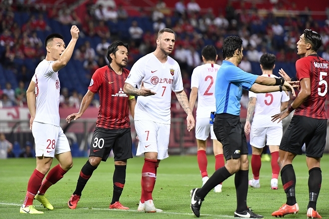 Jリーグで勝てない浦和レッズがaclで強いのはなぜ メンタリティと対戦相手の特徴に違いが サッカーダイジェストweb Jリーグで勝てない浦和レッズがaclで強いのはなぜ メンタリティと対戦相手の特徴に違いが サッカーダイジェストweb