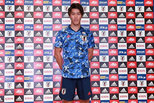 年東京五輪で着用する新ユニホーム発表 代表初のスカイコラージュ柄に 遠藤渓太 久保建英らが抱いた印象は サッカーダイジェストweb 年東京五輪で着用する新ユニホーム発表 代表初のスカイコラージュ柄に 遠藤渓太 久保建英らが抱いた印象は サッカーダイジェストweb
