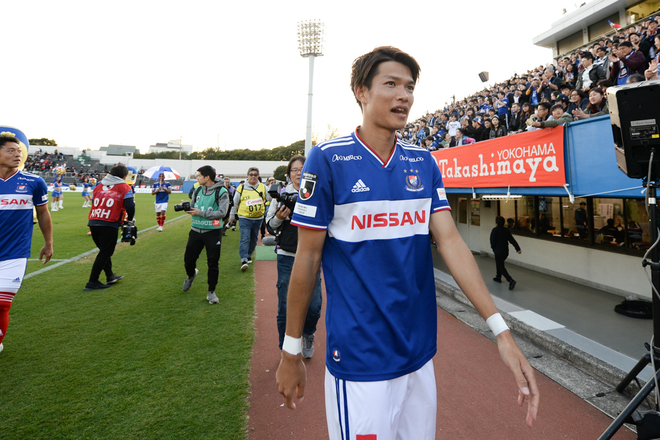 横浜fマリノス Photo 横浜にシャーレを 勝利に湧く選手の笑顔厳選 サッカーダイジェストweb