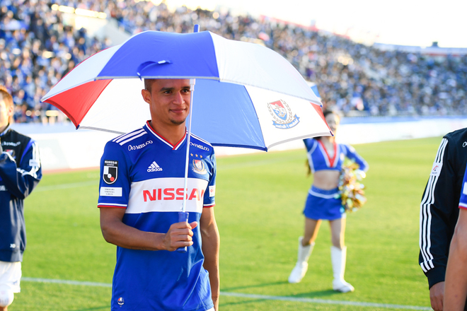 横浜fマリノス Photo 横浜にシャーレを 勝利に湧く選手の笑顔厳選 サッカーダイジェストweb 横浜fマリノス Photo 横浜にシャーレを 勝利に湧く選手の笑顔厳選 サッカーダイジェストweb
