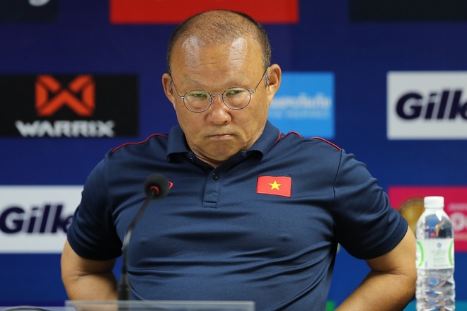 お前はちっちゃい 西野タイのgkコーチがベトナム代表の韓国人監督に 差別的ジェスチャー サッカーダイジェストweb お前はちっちゃい 西野タイのgkコーチがベトナム代表の韓国人監督に 差別的ジェスチャー サッカーダイジェストweb