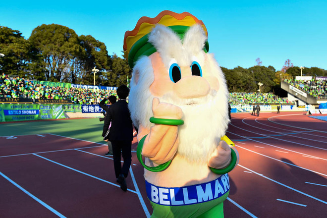 湘南ベルマーレphoto J1残留が決定 安堵の表情を浮かべる選手を厳選 サッカーダイジェストweb 湘南ベルマーレphoto J1残留が決定 安堵の表情を浮かべる選手を厳選 サッカーダイジェストweb