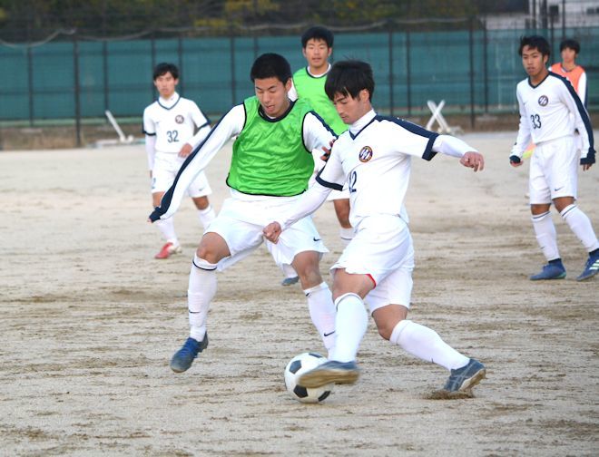 選手権 注目校レポート あえて 土のトレーニング を重視 優勝候補 京都橘の強さの秘密 サッカーダイジェストweb