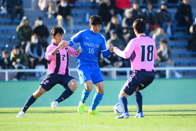 選手権photo 山形中央0 2今治東 今治勢 初出場の今治東が3回戦進出 サッカーダイジェストweb 選手権photo 山形中央0 2今治東 今治勢 初出場の今治東が3回戦進出 サッカーダイジェストweb