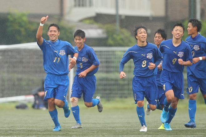 埼玉の高校サッカー界に新風を吹き込むか 浦和ユース出身の青年監督と県立 川口青陵の挑戦 サッカーダイジェストweb 埼玉の高校サッカー界に新風を吹き込むか 浦和ユース出身の青年監督と県立 川口青陵の挑戦 サッカーダイジェストweb
