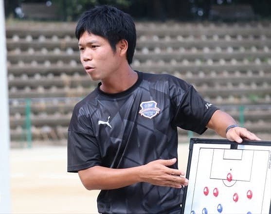 埼玉の高校サッカー界に新風を吹き込むか 浦和ユース出身の青年監督と県立 川口青陵の挑戦 サッカーダイジェストweb 埼玉の高校サッカー界に新風を吹き込むか 浦和ユース出身の青年監督と県立 川口青陵の挑戦 サッカーダイジェストweb