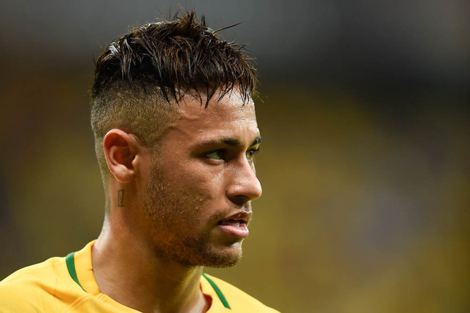 Photo 大胆なヘアチェンジで気分も一新 ネイマールの 奇抜 な髪型を写真で振り返り サッカーダイジェストweb Photo 大胆なヘアチェンジで気分も一新 ネイマールの 奇抜 な髪型を写真で振り返り サッカーダイジェストweb