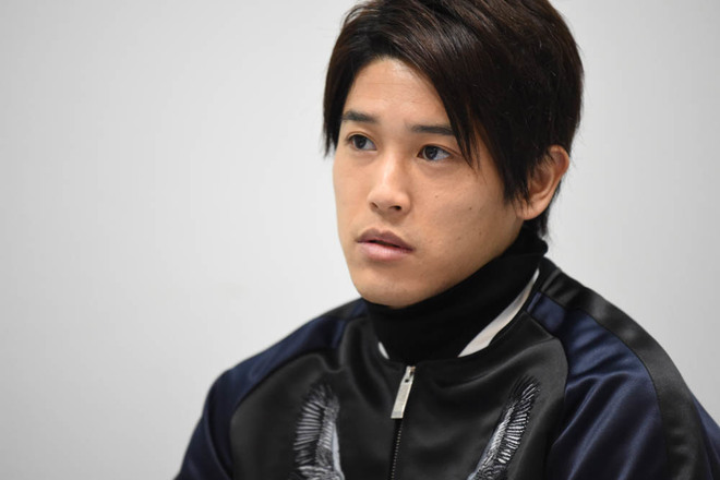 インタビュー未掲載photo 大公開スペシャルpart3 シャルケ時代の内田篤人 私服でのインタビューに ユニホームでのキメポーズも 16年12月撮影 サッカーダイジェストweb インタビュー未掲載photo 大公開スペシャルpart3 シャルケ時代の内田篤人 私服でのインタビューに ユニホームでのキメポーズも 16年12月撮影 サッカーダイジェストweb