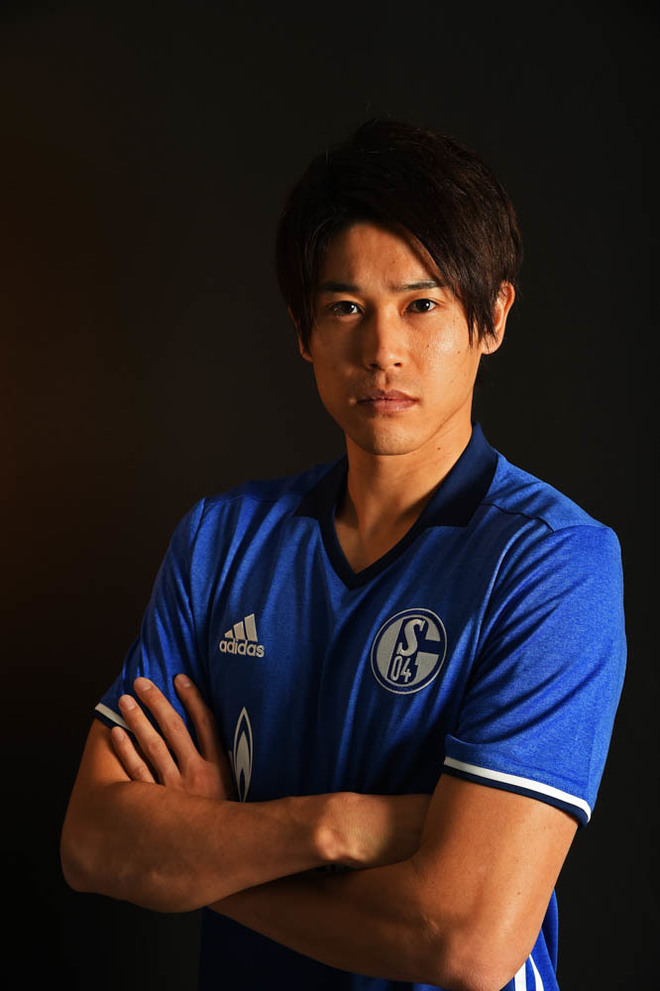 インタビュー未掲載photo 大公開スペシャルpart3 シャルケ時代の内田篤人 私服でのインタビューに ユニホームでのキメポーズも 16年12月撮影 サッカーダイジェストweb インタビュー未掲載photo 大公開スペシャルpart3 シャルケ時代の内田篤人 私服でのインタビューに ユニホームでのキメポーズも 16年12月撮影 サッカーダイジェストweb