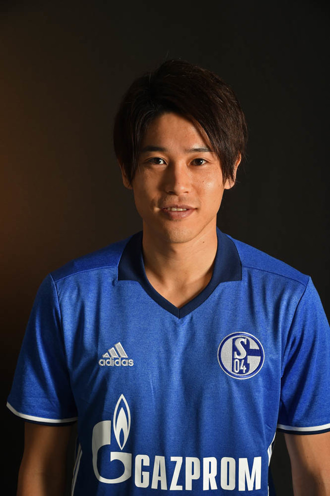 インタビュー未掲載photo 大公開スペシャルpart3 シャルケ時代の内田篤人 私服でのインタビューに ユニホームでのキメポーズも 16年12月撮影 サッカーダイジェストweb インタビュー未掲載photo 大公開スペシャルpart3 シャルケ時代の内田篤人 私服でのインタビューに ユニホームでのキメポーズも 16年12月撮影 サッカーダイジェストweb
