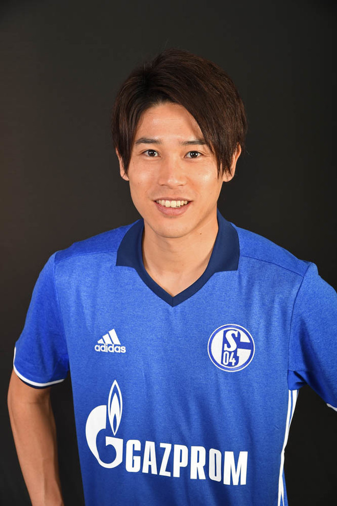 インタビュー未掲載photo 大公開スペシャルpart3 シャルケ時代の内田篤人 私服でのインタビューに ユニホームでのキメポーズも 16年12月撮影 サッカーダイジェストweb インタビュー未掲載photo 大公開スペシャルpart3 シャルケ時代の内田篤人 私服でのインタビューに ユニホームでのキメポーズも 16年12月撮影 サッカーダイジェストweb