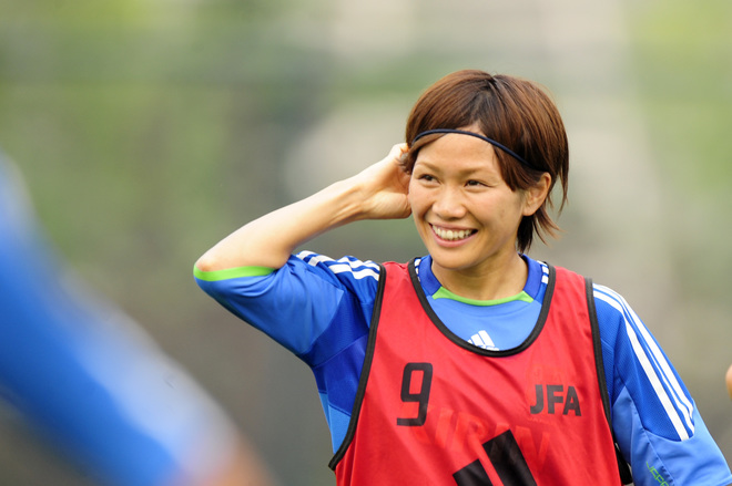 Photo キュートな笑顔でピッチを駆ける なでしこ川澄奈穂美の特集フォトギャラリー サッカーダイジェストweb