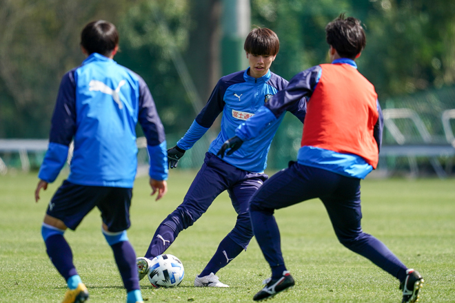 川崎フロンターレphoto 集中した カッコイイ 表情に注目 リーグ再開に向け汗を流す選手たち サッカーダイジェストweb