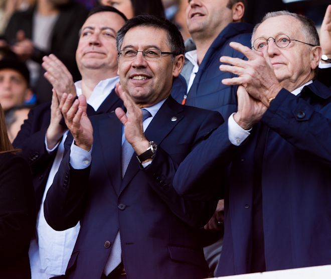 バルトメウ会長はまるで 王様 メッシのように 6人の理事が一斉辞任したバルサ内紛の舞台裏 現地発 サッカーダイジェストweb バルトメウ会長はまるで 王様 メッシのように 6人の理事が一斉辞任したバルサ内紛の舞台裏 現地発 サッカーダイジェストweb