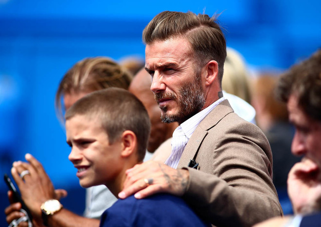 Photo 日本で大ブームを巻き起こしたモヒカン 編み上げ 坊主 クールにキメるベッカムの髪形を一挙紹介 サッカーダイジェストweb Photo 日本で大ブームを巻き起こしたモヒカン 編み上げ 坊主 クールにキメるベッカムの髪形を一挙紹介 サッカーダイジェストweb