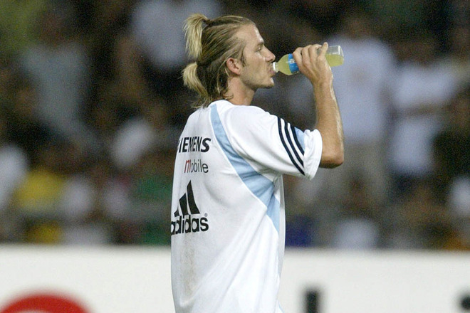 Photo 日本で大ブームを巻き起こしたモヒカン 編み上げ 坊主 クールにキメるベッカムの髪形を一挙紹介 サッカーダイジェストweb Photo 日本で大ブームを巻き起こしたモヒカン 編み上げ 坊主 クールにキメるベッカムの髪形を一挙紹介 サッカーダイジェストweb