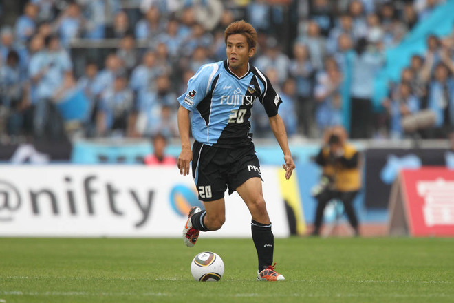 Photo 川崎フロンターレの歴史を彩った名手たちと歴代ユニホームを厳選ショットで一挙紹介 サッカーダイジェストweb Photo 川崎フロンターレの歴史を彩った名手たちと歴代ユニホームを厳選ショットで一挙紹介 サッカーダイジェストweb