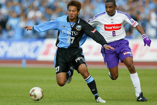 Photo 川崎フロンターレの歴史を彩った名手たちと歴代ユニホームを厳選ショットで一挙紹介 サッカーダイジェストweb Photo 川崎フロンターレの歴史を彩った名手たちと歴代ユニホームを厳選ショットで一挙紹介 サッカーダイジェストweb