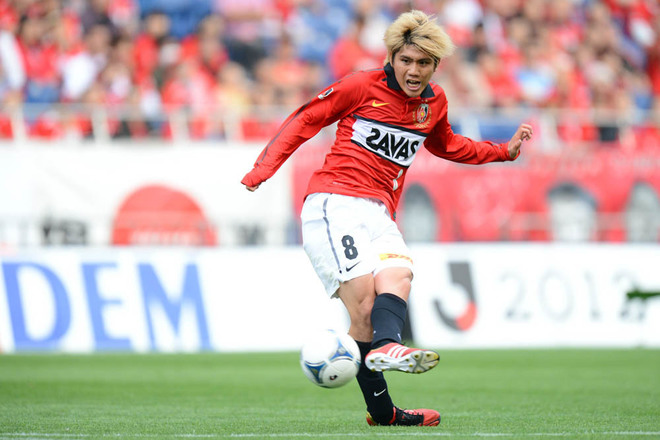 Photo 浦和レッズの歴史を彩った名手たちと歴代ユニホームを厳選ショットで一挙紹介 サッカーダイジェストweb Photo 浦和レッズの歴史を彩った名手たちと歴代ユニホームを厳選ショットで一挙紹介 サッカーダイジェストweb