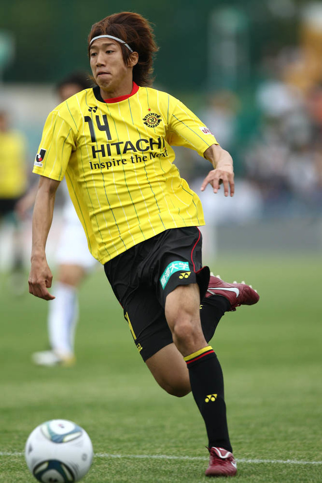 Photo 柏レイソルの歴史を彩った名手たちと歴代ユニホームを厳選ショットで一挙紹介 サッカーダイジェストweb Photo 柏レイソルの歴史を彩った名手たちと歴代ユニホームを厳選ショットで一挙紹介 サッカーダイジェストweb
