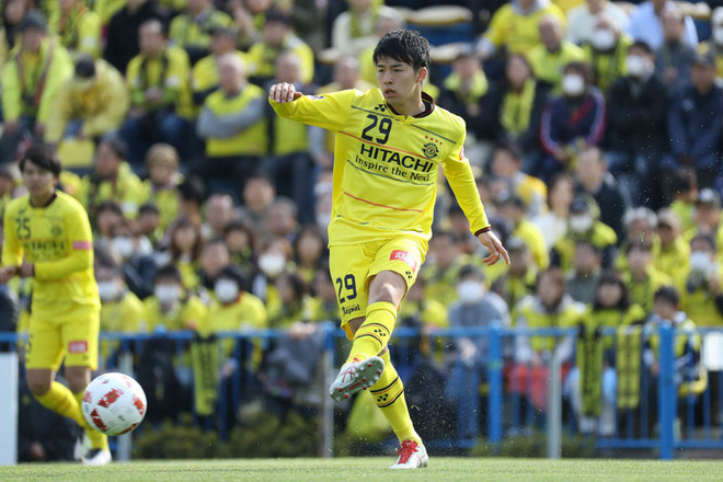 Photo 柏レイソルの歴史を彩った名手たちと歴代ユニホームを厳選ショットで一挙紹介 サッカーダイジェストweb Photo 柏レイソルの歴史を彩った名手たちと歴代ユニホームを厳選ショットで一挙紹介 サッカーダイジェストweb