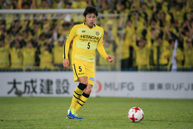 Photo 柏レイソルの歴史を彩った名手たちと歴代ユニホームを厳選ショットで一挙紹介 サッカーダイジェストweb Photo 柏レイソルの歴史を彩った名手たちと歴代ユニホームを厳選ショットで一挙紹介 サッカーダイジェストweb