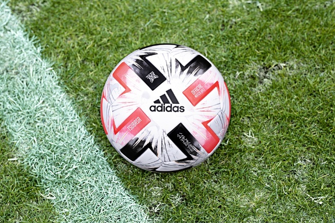 アディダスより新試合球 Tsubasa キャプテン翼スペシャルエディション が登場 サッカーダイジェストweb アディダスより新試合球 Tsubasa キャプテン翼スペシャルエディション が登場 サッカーダイジェストweb