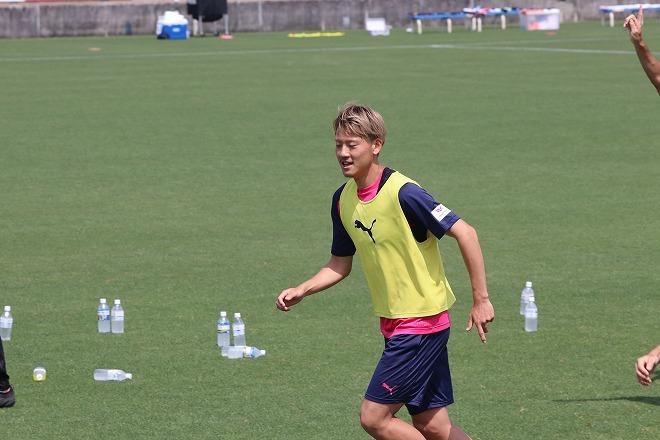 Photo 青空の下 爽やかにトレーニングに励む セレッソ大阪の選手たちの姿はコチラでチェック サッカーダイジェストweb Photo 青空の下 爽やかにトレーニングに励む セレッソ大阪の選手たちの姿はコチラでチェック サッカーダイジェストweb