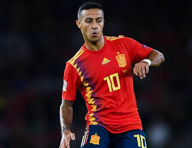 メジャー大会3連覇に寄与したセスクが代表史上最高だ スペイン代表の10番列伝 サッカーダイジェストweb メジャー大会3連覇に寄与したセスクが代表史上最高だ スペイン代表の10番列伝 サッカーダイジェストweb