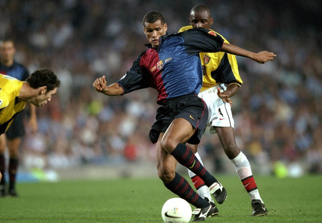 Photo バルセロナの 歴代10番 の系譜と戦績を厳選フォトで一挙チェック サッカーダイジェストweb Photo バルセロナの 歴代10番 の系譜と戦績を厳選フォトで一挙チェック サッカーダイジェストweb