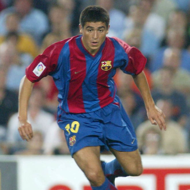 Photo バルセロナの 歴代10番 の系譜と戦績を厳選フォトで一挙チェック サッカーダイジェストweb Photo バルセロナの 歴代10番 の系譜と戦績を厳選フォトで一挙チェック サッカーダイジェストweb